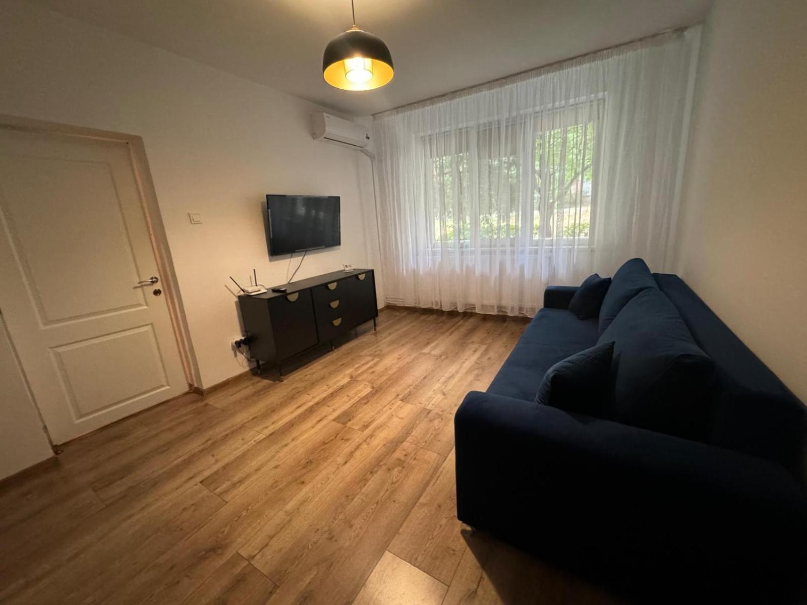 Peony Apartament Craiova Exteriör bild